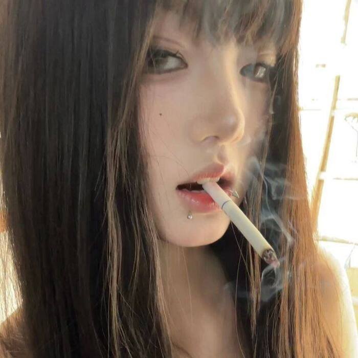 full hd smoking girl dp