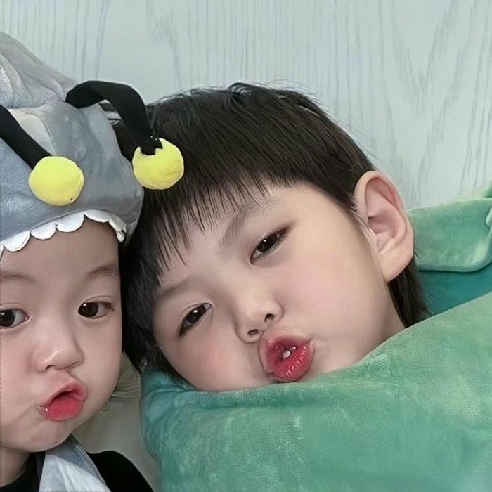 happy baby couple dp