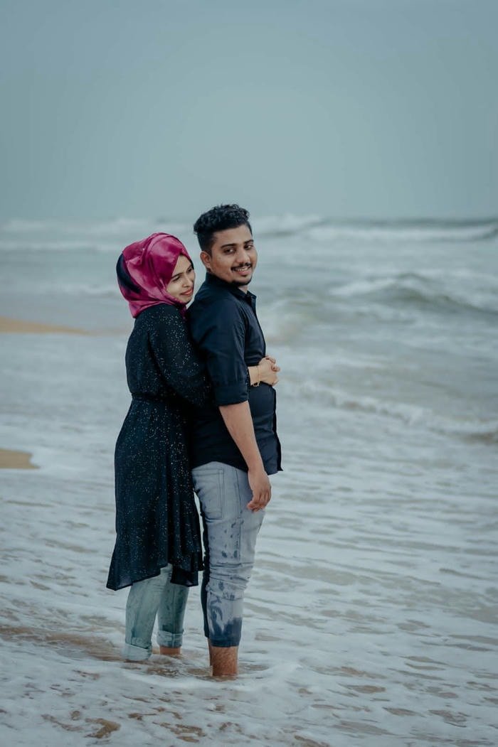 happy hijab couple dp