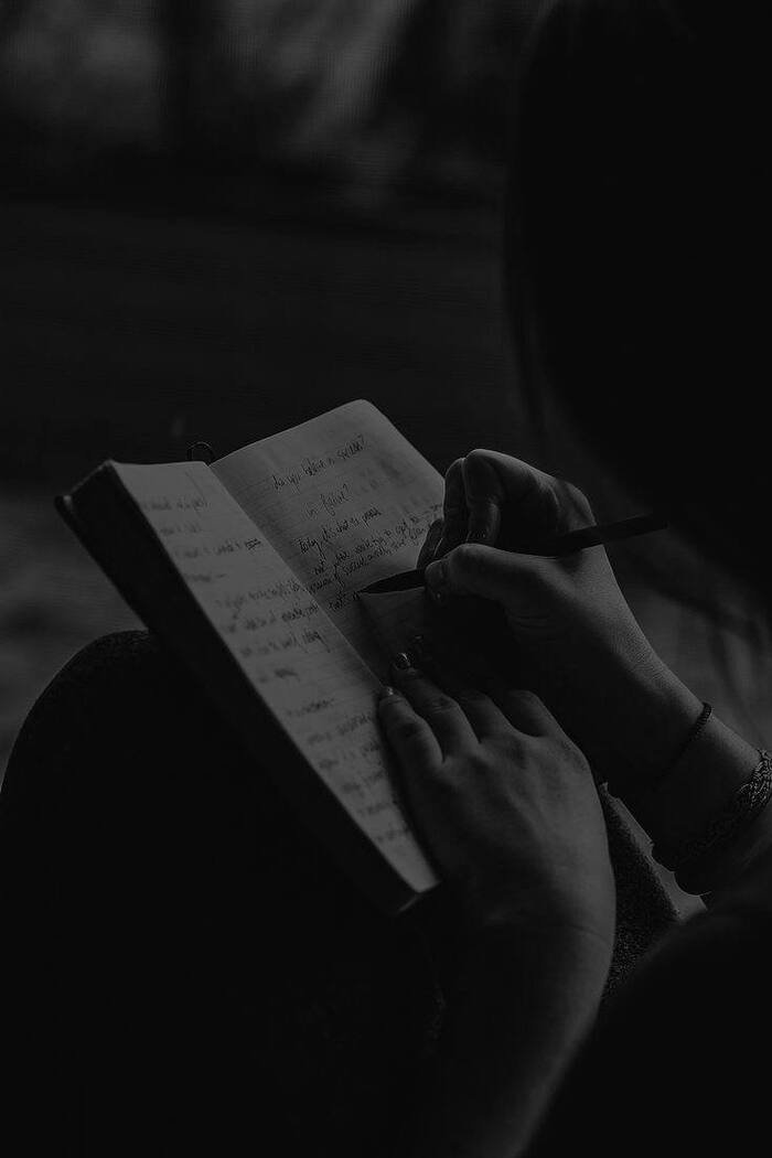 hot study girl dp instagram aethetics hd