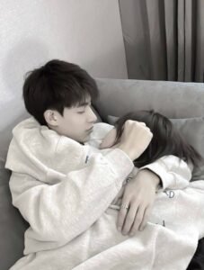 image couple hug dp full hd