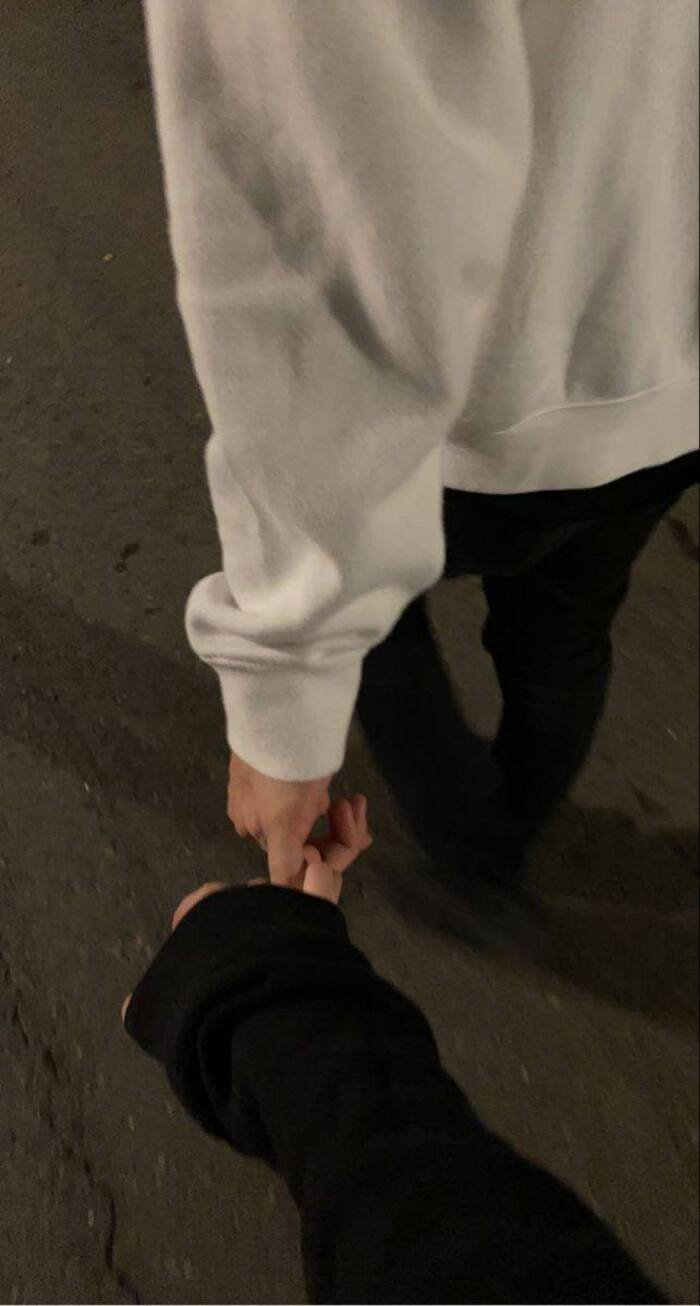 image romantic couple hands dp hd