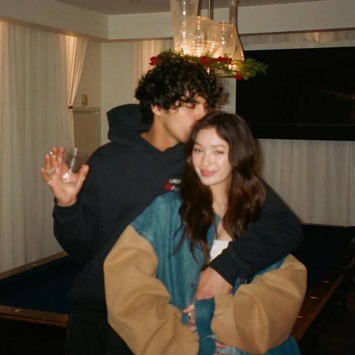 instagram couple hug dp aethetics