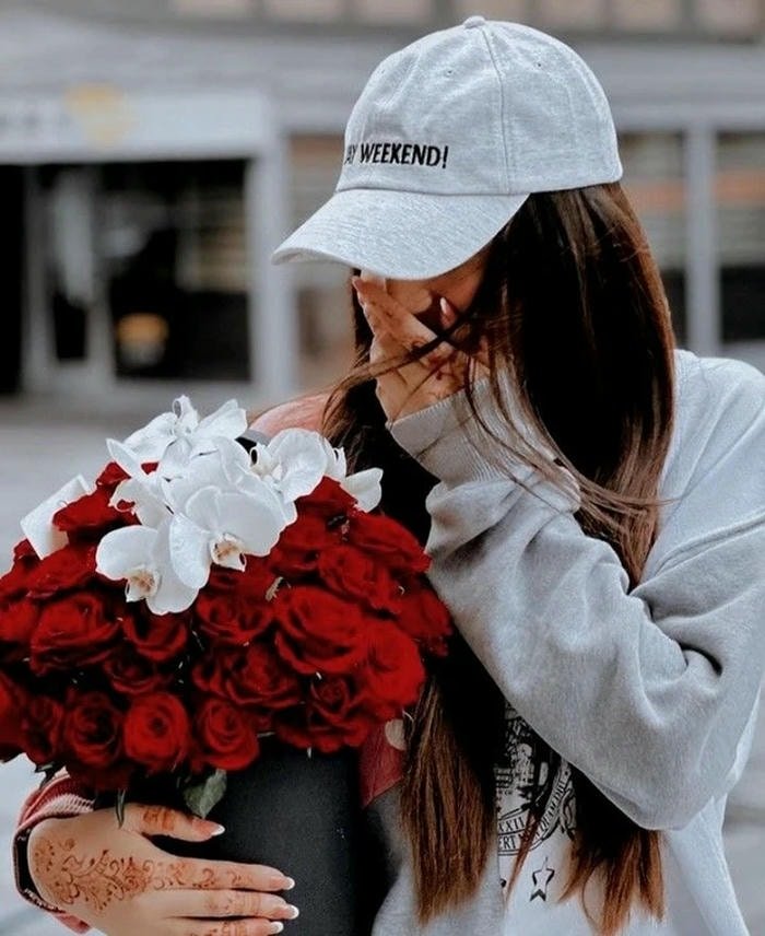 modern stylish dp for girls with elegant tone.