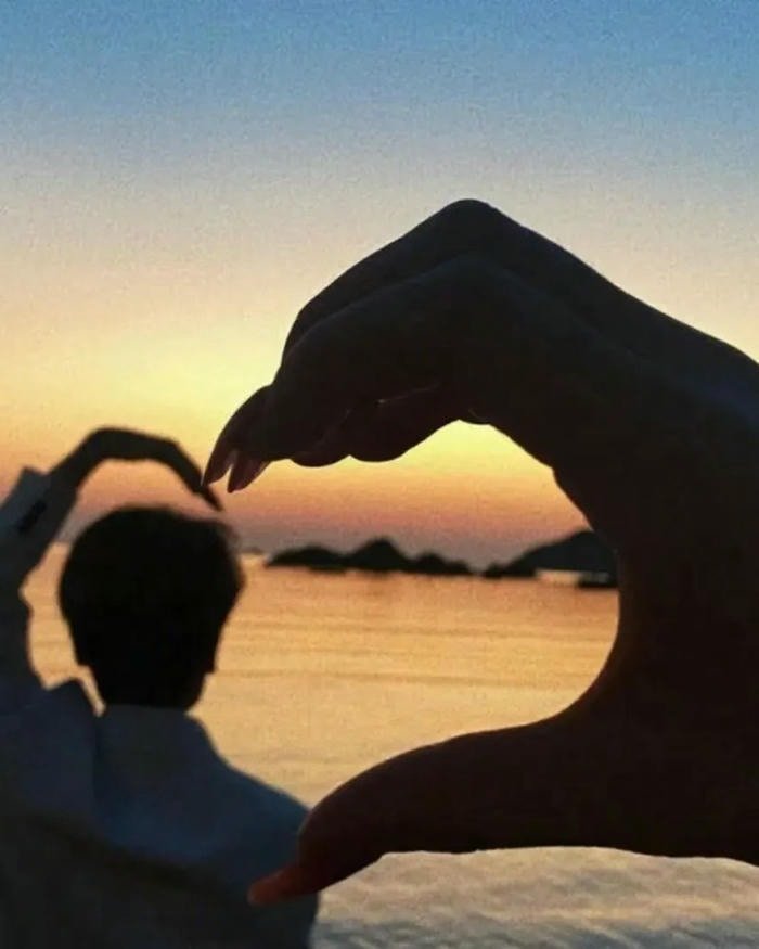 peaceful couple pic dp