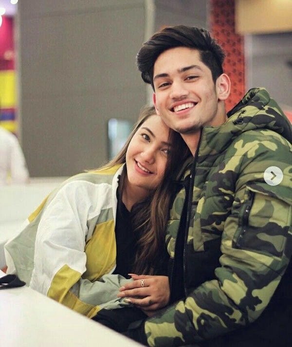 realistic army couple dp portrait for couple account.