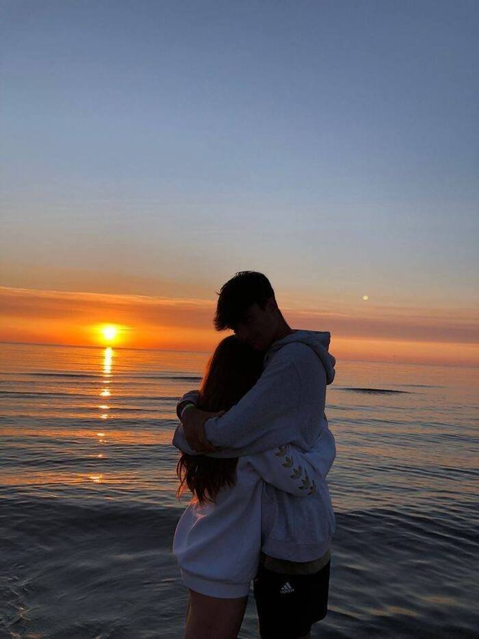 romantic couple hug dp full hd