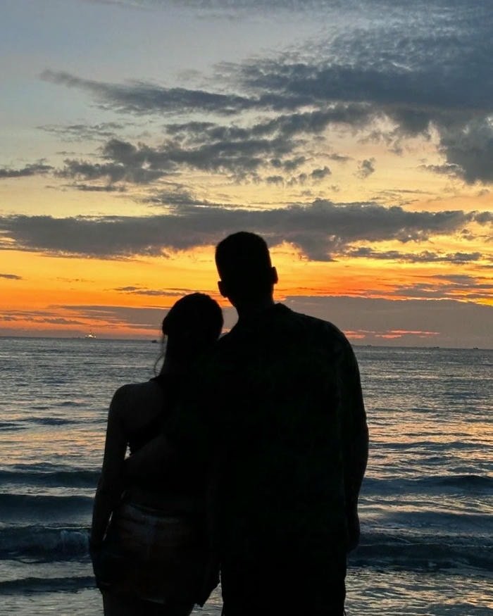 romantic couple pic dp