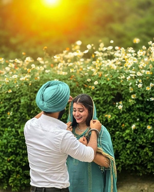 romantic punjabi couple dp