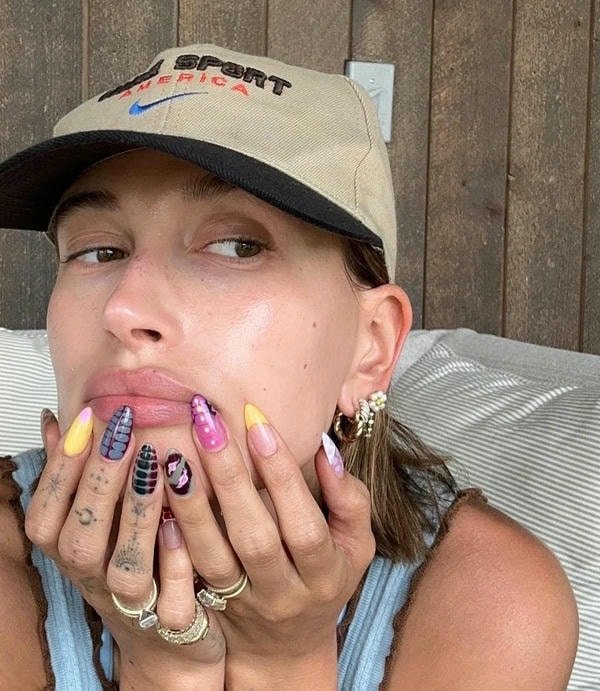 smart girl dp expressing independent attitude.