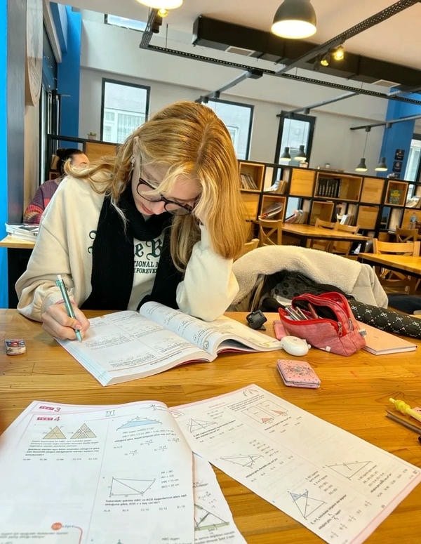 smart study girl dp showing concentration and peace.