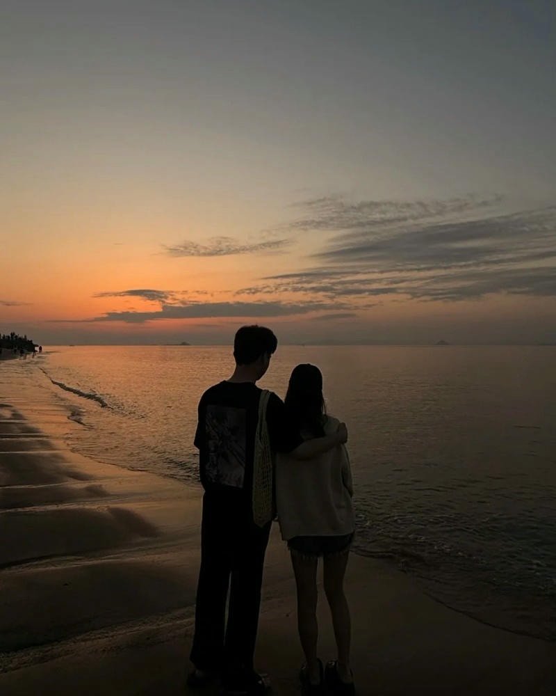 smiling couple dp for instagram lovers