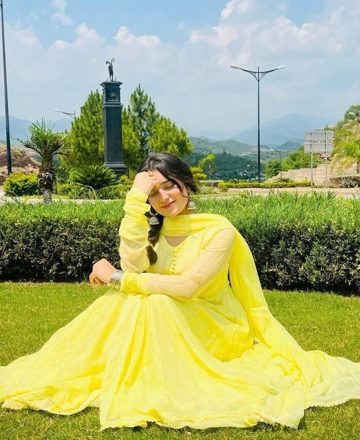 suit girl dp photo full hd