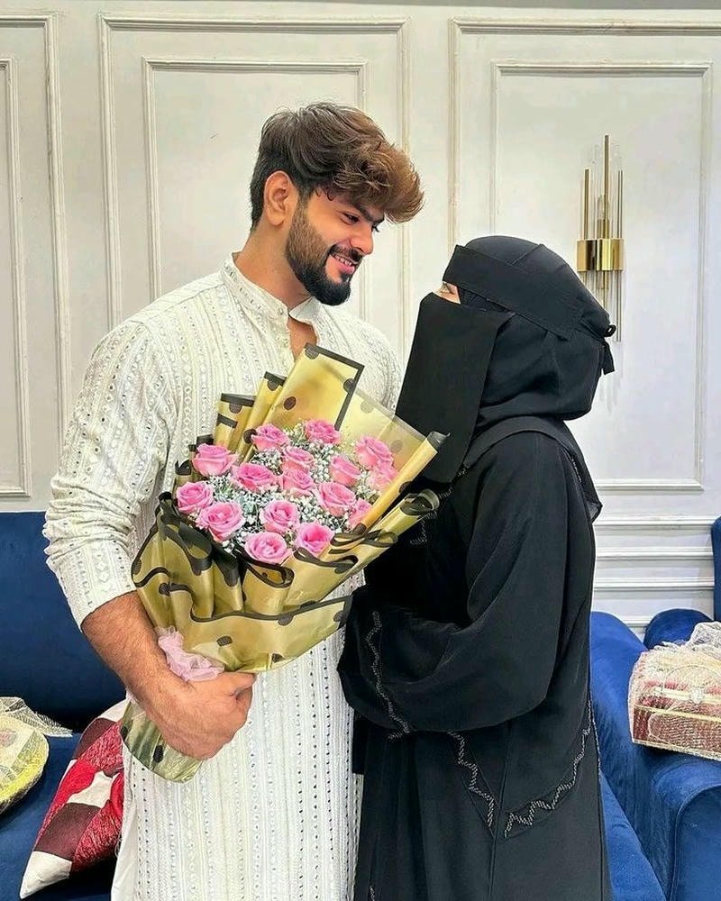 sweet love couple dp images