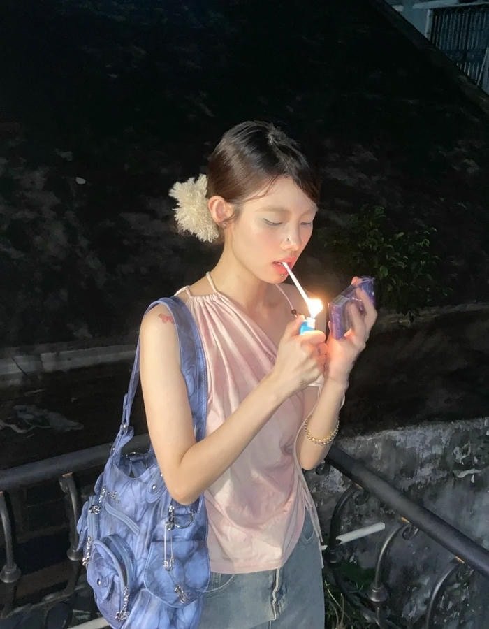trendy smoking girl dp for instagram profile.