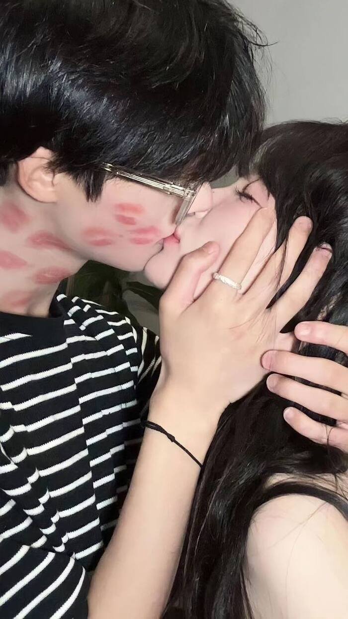 love bites images korean couple