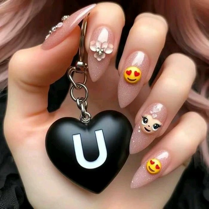 Candid u name dp portrait image.