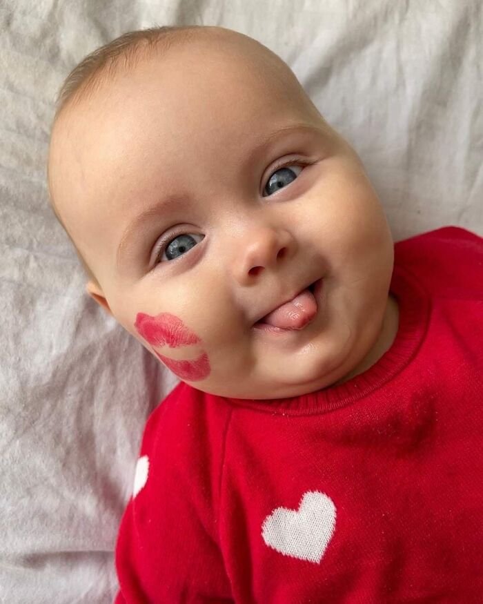 baby kiss image adore fullsize