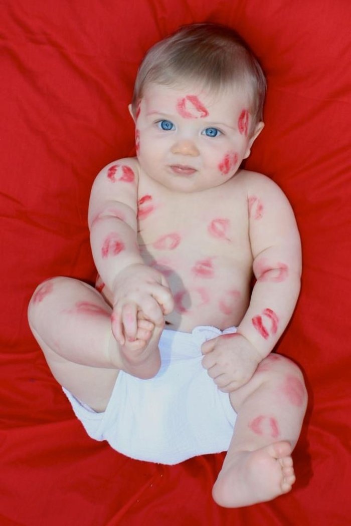 baby kiss image full hd