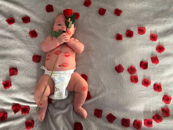 baby kiss image ig cute