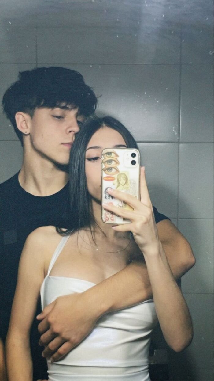 boobs kiss image fullsize