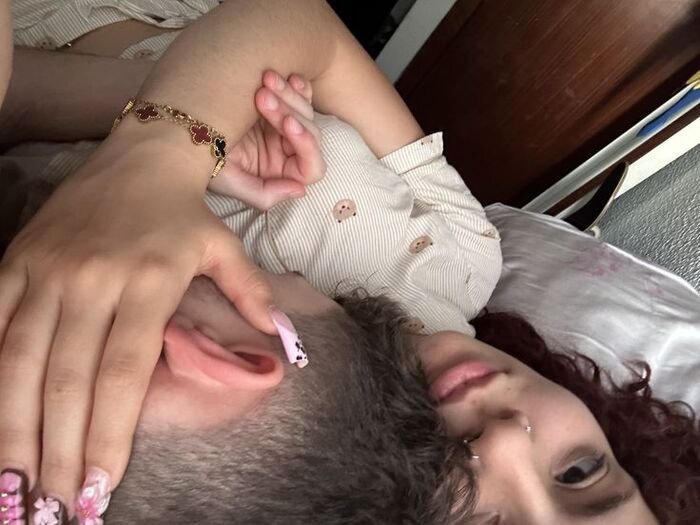 chest kiss image pinterest ins