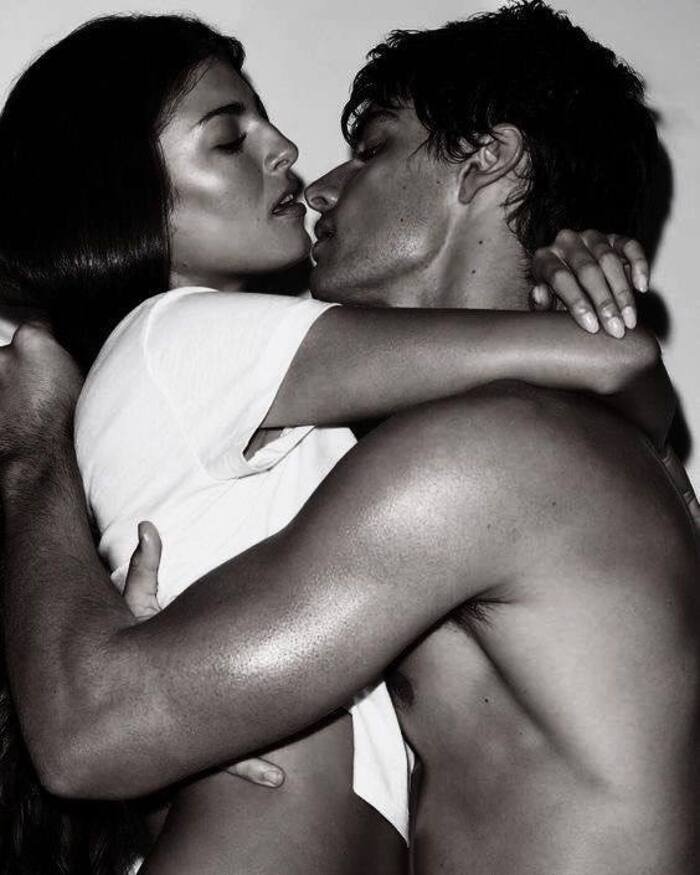 deep kiss image aethetics full hd