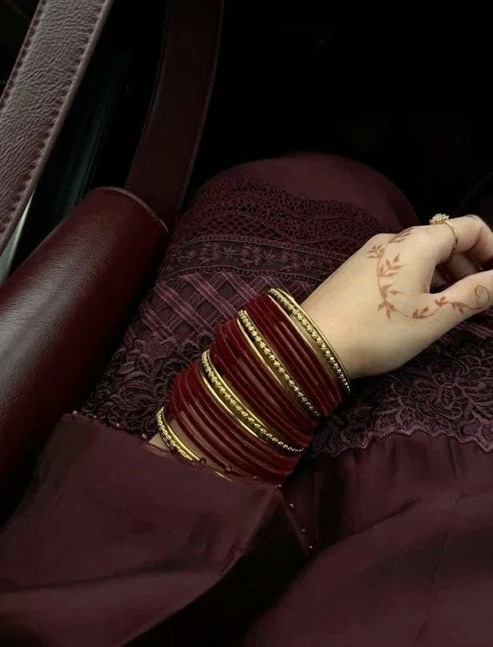 famous girls whatsapp dp