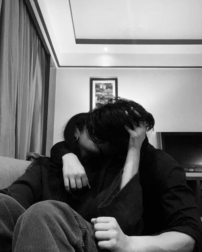 fullsize couple kiss images pinterest