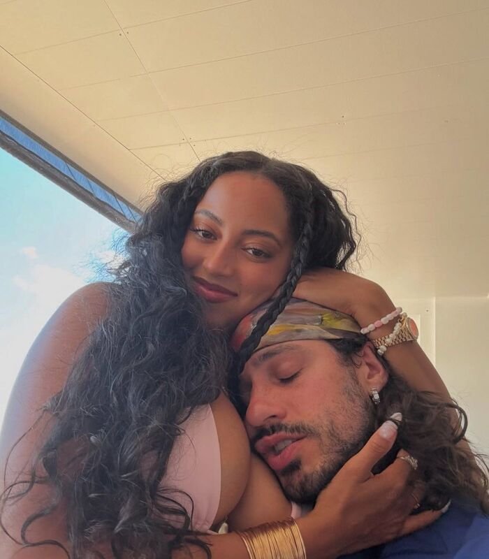 hd boobs kiss image pinterest