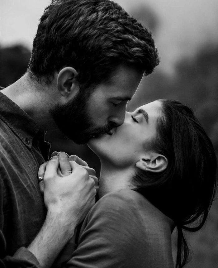 hd deep kiss image aethetics