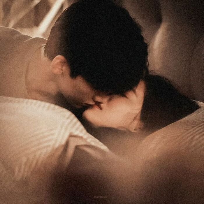 kiss image pinterest