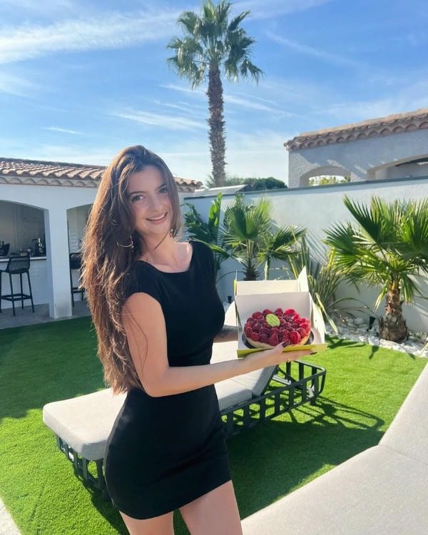 lovely sweet girl dp for charming online profile.