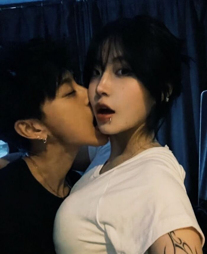 pintetest cute couple kiss images