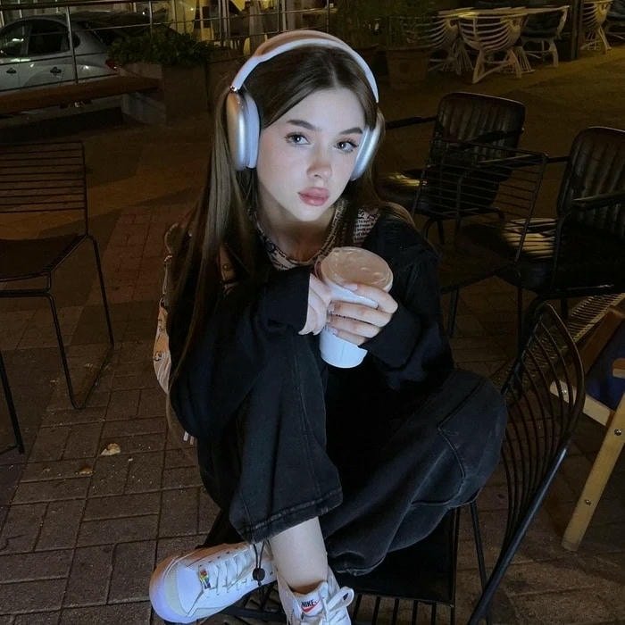 stylish single girl dp in black and white edit.