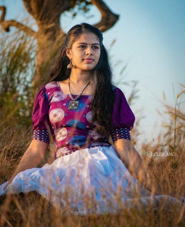 village girls dp showing beauty of rural life.